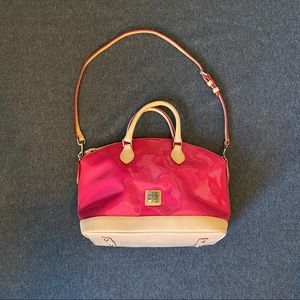 ✨Dooney and Bourke Purse✨